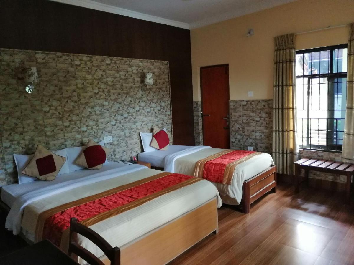 Hotel Wildlife Camp Саураха Екстер'єр фото