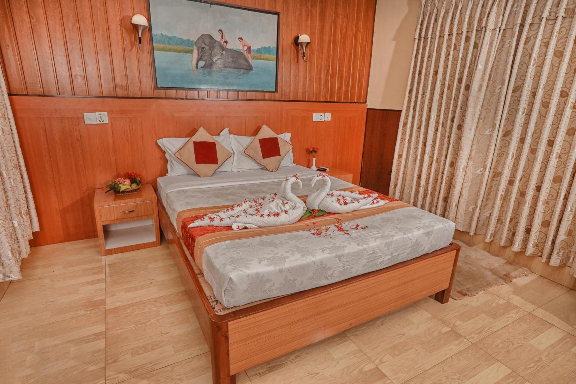 Hotel Wildlife Camp Саураха Екстер'єр фото