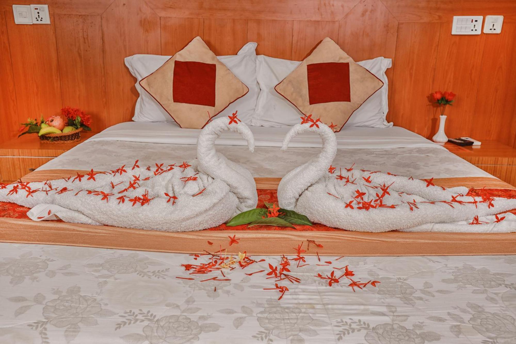 Hotel Wildlife Camp Саураха Екстер'єр фото